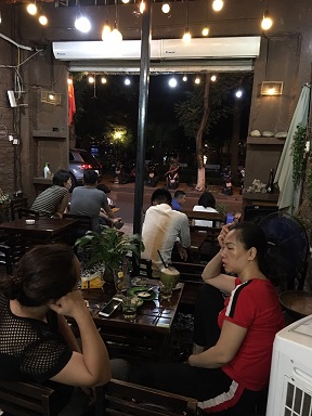 Gia đình neo người và thay đổi chỗ ở,công việc cần sang nhượng quán cafe tại 100, Trấn Vũ, Ba Đình, Hà Nội.