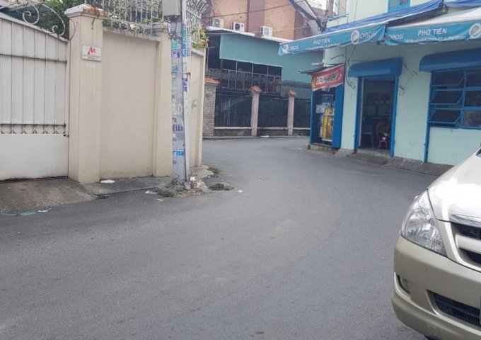 Kẹt tiền cần bán nhà mặt hẻm xe hơi Trần Khắc Chân, P9, quận Phú Nhuận. 