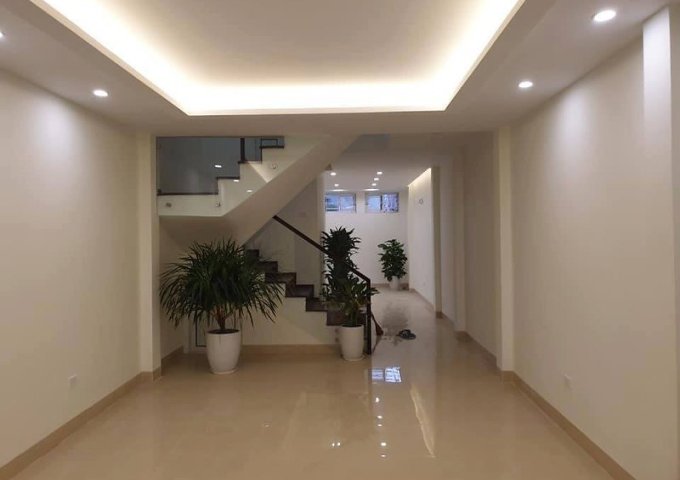 Bán nhà mặt phố Vũ Phạm Hàm – Trung Kính – Trung Hòa 6 tầng 93m2 thông sàn cho thuê, kinh doanh tốt