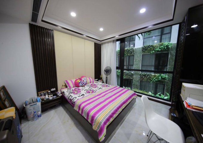 Cần cho thuê Royal City tầng 18, 2 phòng ngủ, nội thất thiết kế lại đẹp 14 tr/tháng LH 0964399884