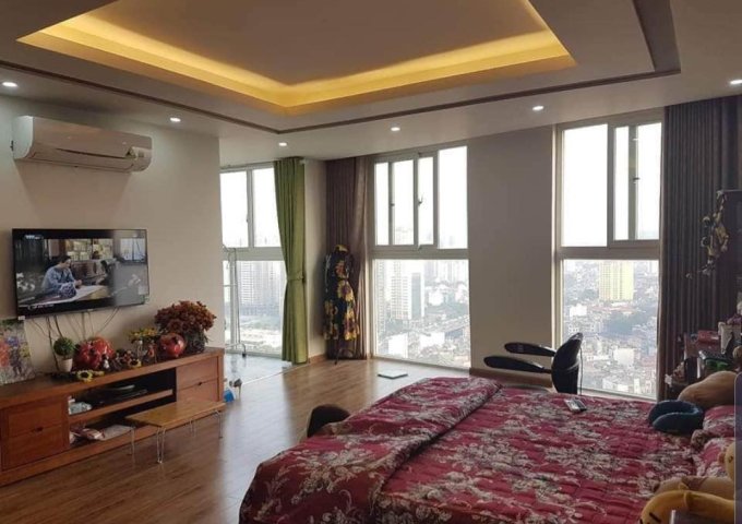 Chủ nhà chuyển chỗ ở cần bán căn hộ chung cư Vinaconex 1 địa chỉ 289A Khuất Duy Tiến, Penthouse diện tích 300m2 giá 8 tỉ có TL