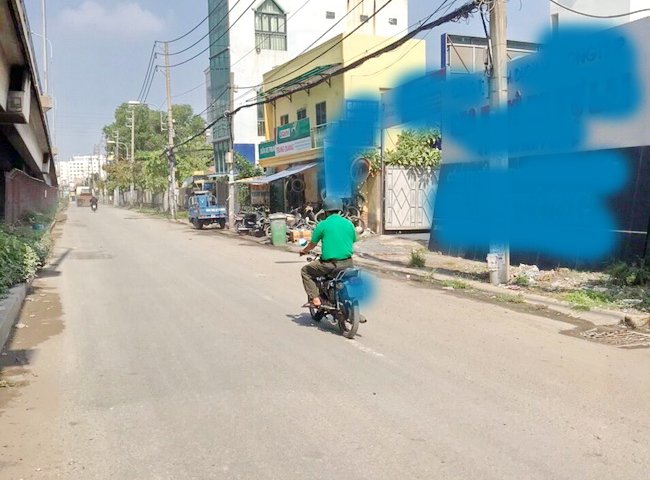 Bán gấp trong tuần nhà cấp 4 mặt tiền đường Nguyễn Văn Quỳ Quận 7