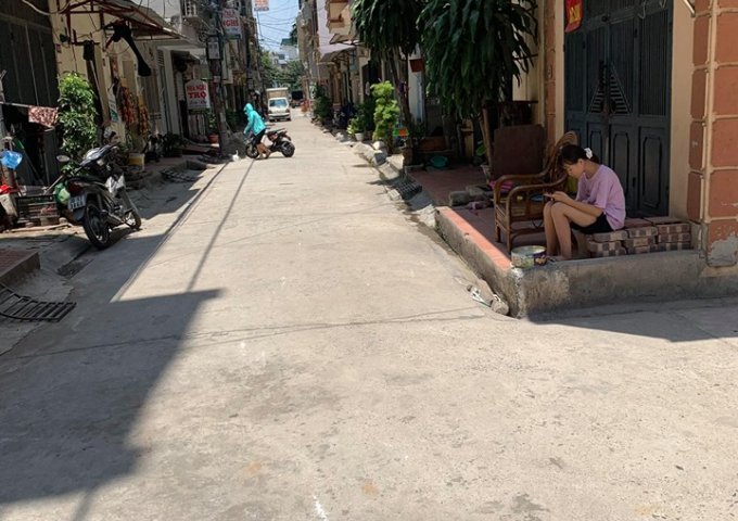 BÁN NHÀ MẶT NGÕ 209 NGỌC HỒI THANH TRÌ 30M2 x 2 TẦNG GIÁ 2.3 TỶ KINH DOANH