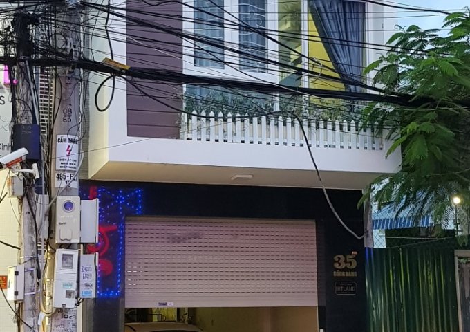 Cho thuê nhà 3 tầng mặt tiền Hồng Bàng, p. Phước Tiến, tp. Nha Trang