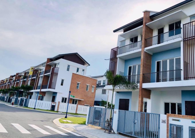 Nhà phố 1 trệt 2 lầu dự án SunCasa, Sổ hồng riêng, giá rẻ hơn thị trường 100 triệu. liên hệ: Trí Võ 0967.674.879