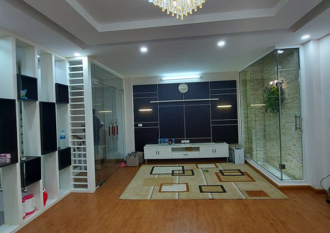 Bán gấp nhà thời Covid 63m2 mặt Phố Trần Qúy Kiên, vỉa hè 3m, kinh doanh sầm uất 13,5 tỷ