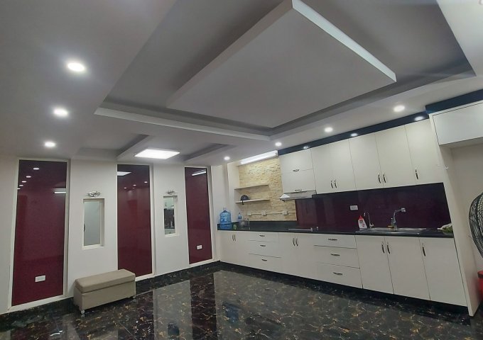 Bán gấp nhà thời Covid 63m2 mặt Phố Trần Qúy Kiên, vỉa hè 3m, kinh doanh sầm uất 13,5 tỷ