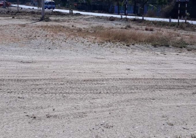 CẦN BÁN NHANH LÔ ĐẤT MẶT TIỀN QUỐC LỘ 1A (40X 95) 200M THỔ CƯ. TẠI SÔNG PHAN, HUYỆN HÀM TÂN, TỈNH BÌNH THUẬN . LH 0865869639