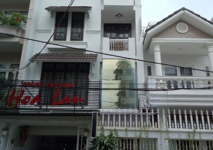 Bán nhà Hotel đường D2, Q Bình Thạnh - 100m2, trệt 3 lầu st - 23 tỷ