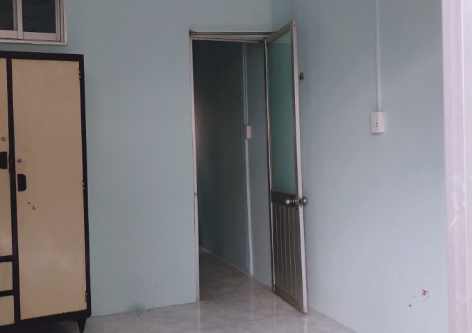bán nhà sổ hồng riêng ngang 3m dài 7m 1 lầu 2 phòng ngủ hẻm 205 Nguyễn bình