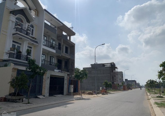 Bán lô đất 10x21m mặt tiền đường Trần Văn Giàu, gần Quốc Lộ 1A, thích hợp xây trọ xây xưởng
