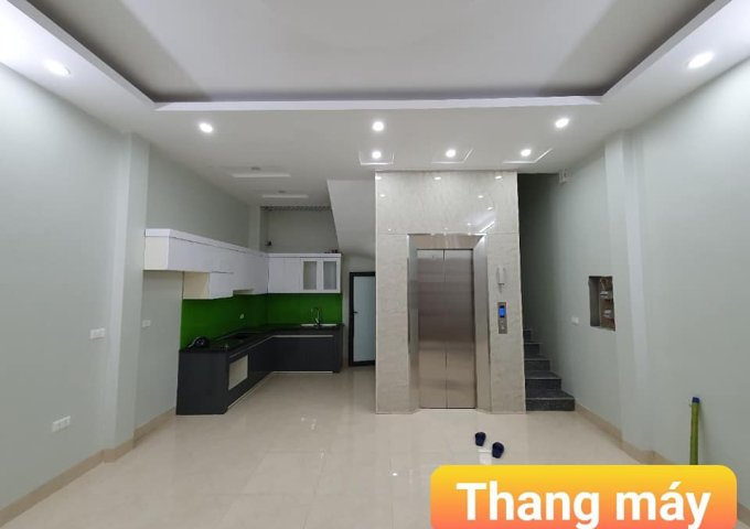Hiếm Đẹp! Ô tô 4 chỗ qua, thang máy phố Nguyễn Lân, Thanh Xuân, 40m2, 6 tầng, giá 5.5 tỷ