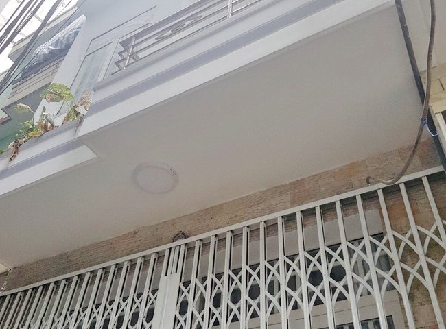 Bán nhà 2 lầu mới đẹp hẻm 1092 Huỳnh Tấn Phát Quận 7 