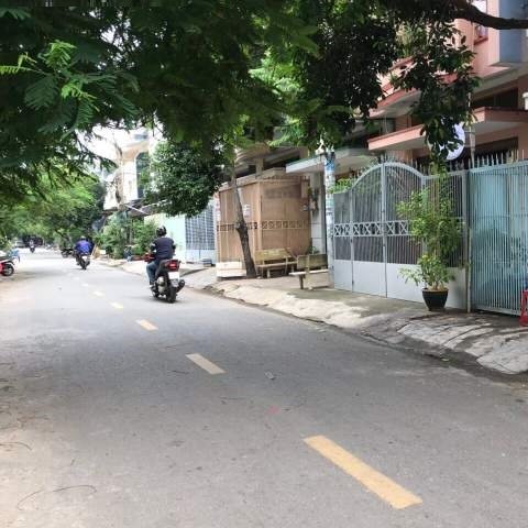 Tôi cần cho thuê nhanh nhà mặt tiền đường nội bộ KDC Bình Hưng. 