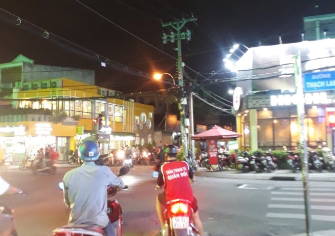 Bán nhà mặt tiền đường Hoà Bình , P. Tân Thới Hoà, Q. Tân Phú DT: 4.4x15.4m giá 12.8 tỷ BỚT LỘC