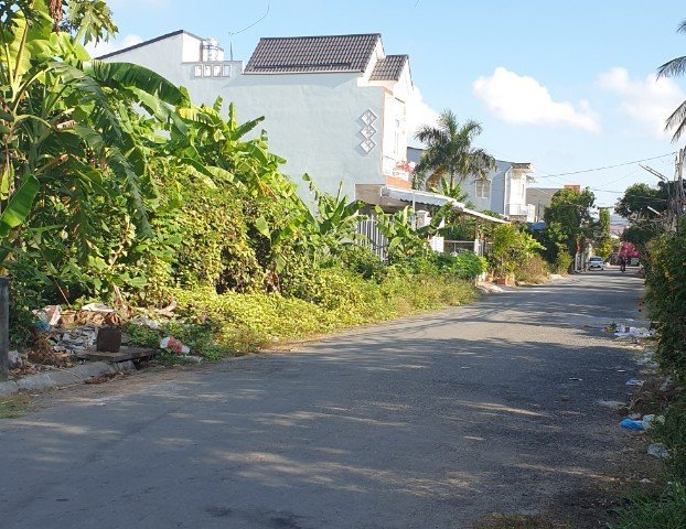 Bán nền trục chính khu dân cư Phước Kiến, đường Tầm Vu phường Hưng Lợi, quận Ninh Kiều, thành phố Cần Thơ ____ Diện tích 4.5x16 = 72m2, thổ cư 100% Hư