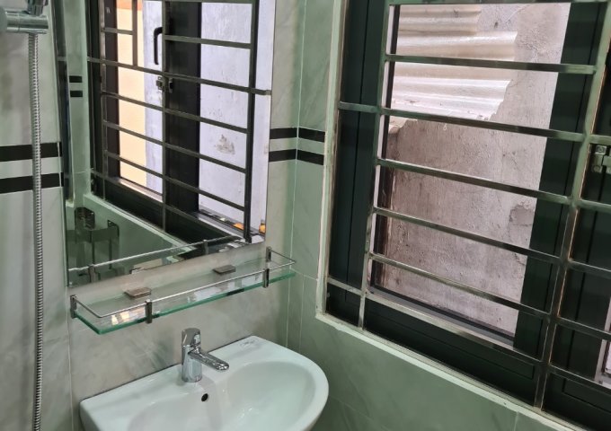 Bán nhà 237/1A Cao Đạt, P1, Q5 DTCN: 3.2 x 8