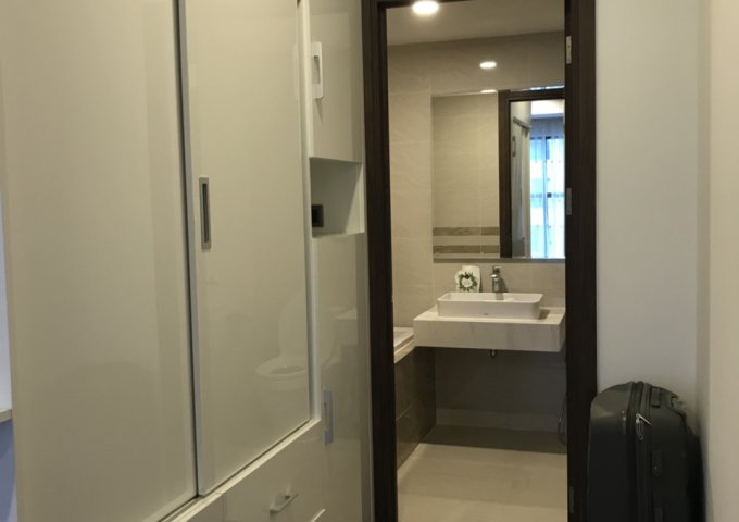 Bán căn hộ Saigon Royal liền kề Quận 1, giá 5.6 tỷ, diện tích 81m2, căn 2 phòng ngủ