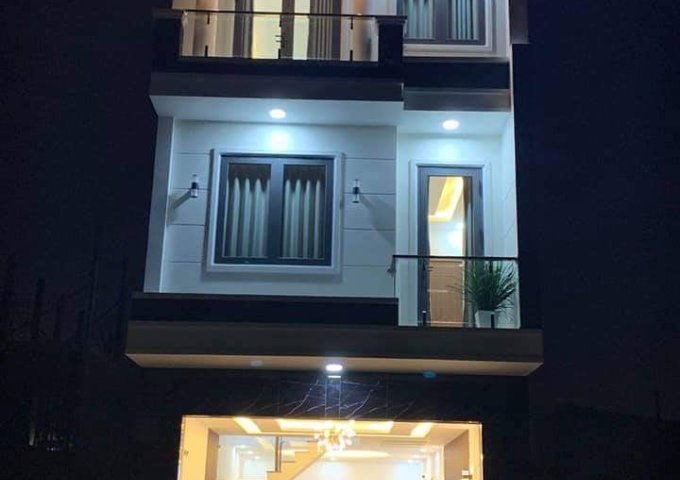 bán nhà mới xây 2 lầu ngay TT TP Thủ Dầu Một Sổ Sẵn 
