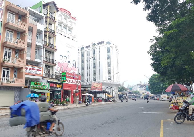 Bán Nhà Hẻm 414 Bờ Bao Tân Thắng - Đối Diện AEON Tân Phú. DT 4,5x28m. 5 Lầu 