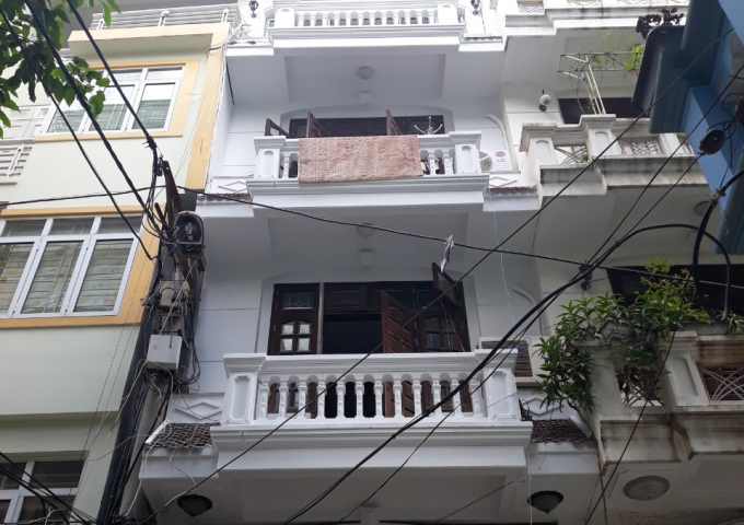 Cho thuê nhà 5 tầng Nguyễn Khang Yên Hòa, Cầu Giấy sạch sẽ