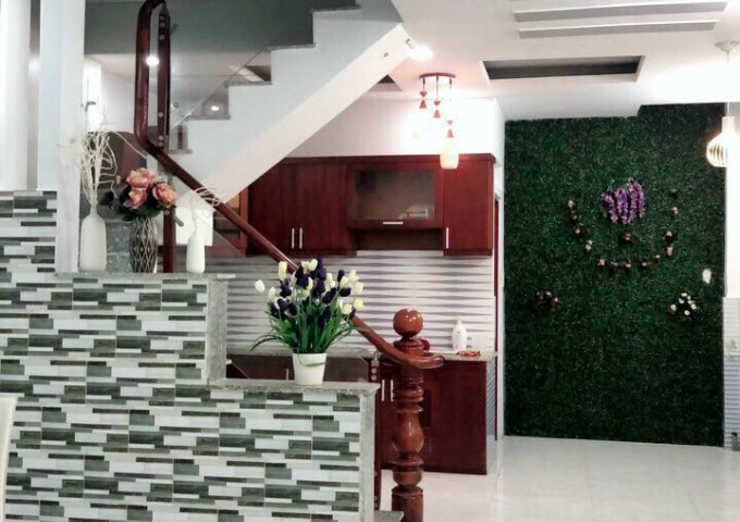 Nhà bán chính chủ tại đường số 2 Phường 16, Gò Vấp dt 40m2 giá chỉ 2,8 tỷ.