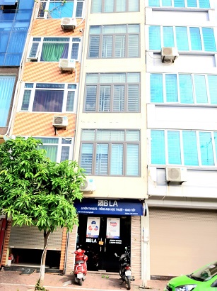 Chính chủ cần cho thuê nhà 5 tầng mặt phố tại số 216 đường Bưởi, Ba Đình, Hà Nội.