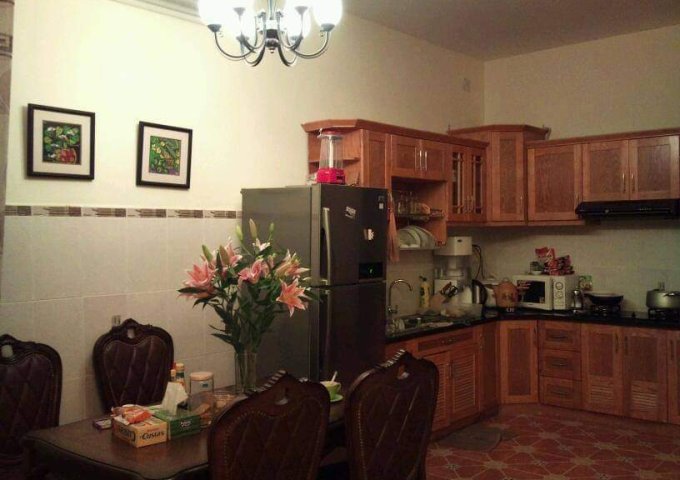 BÁN GẤP NHÀ 1 TRỆT, 1 LẦU, 3PN - DẠNG VILLA MINI, NỘI THẤT CAO CẤP - ẤP ĐÔNG, THỚI TAM THÔN, HÓC MÔN. LH: 0906576711