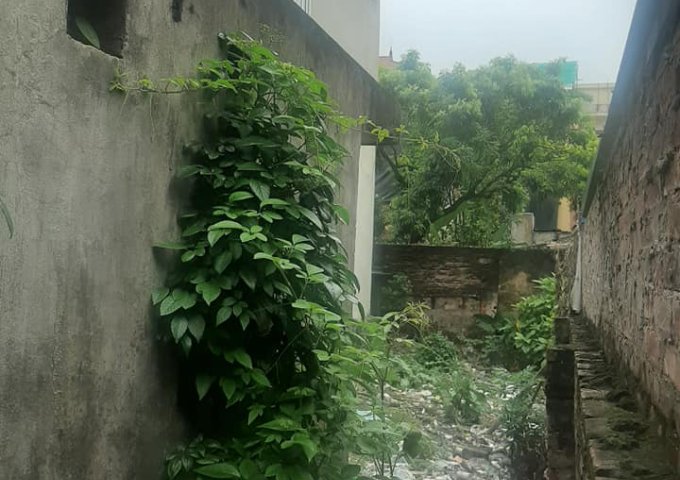 Bán 72 m2 đất Tương Chúc, Ngũ Hiệp, Thanh Trì, Hà Nội, giá chỉ 2.1 tỷ, khu vực phát triển, ô tô đỗ tận cửa, liên hệ: Mr Phong - 0385599000/0931028840.