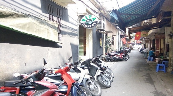 CHO THUÊ NHÀ 27 NGÕ TẠM THUƠNG (MẶT NGÕ, CÁCH ĐẦU PHỐ HÀNG BÔNG 30 MÉT) TRUNG TÂM HÀ NỘI ( CÁCH HỒ HOÀN KIẾM < 1KM ).