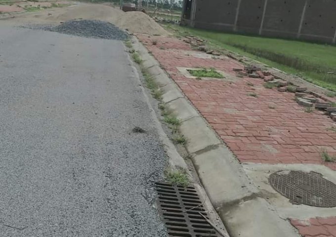 CẦN BÁN ĐẤT VỊ TRÍ ĐẸP LÔ LK8 CẦU ĐỊA -HẢI TRIỀU-TIÊN LỮ -HƯNG YÊN