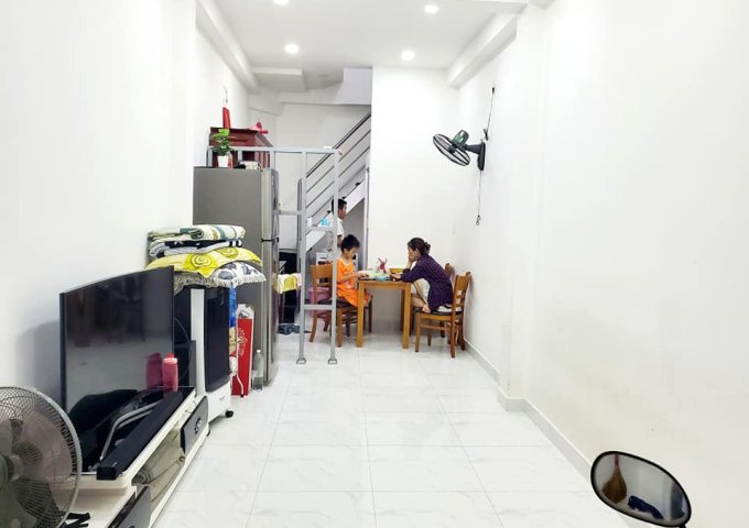Bán nhà KHU VIP hẻm đường Nguyễn Ngọc Lộc, Quận 10, 2 tầng - Nhà đẹp - Giá cực tốt.