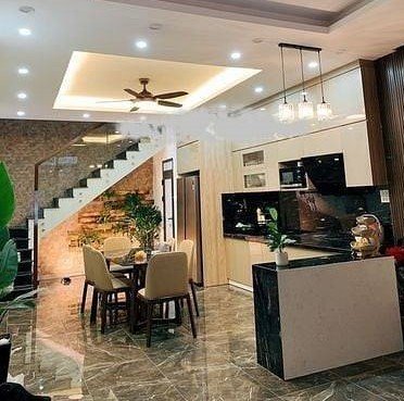 Cho thuê nhà mới tinh tại ngõ 429 Kim Mã 61m2 x 4 tầng, 4PN, đủ đồ cao cấp, giá 21.5tr/ tháng