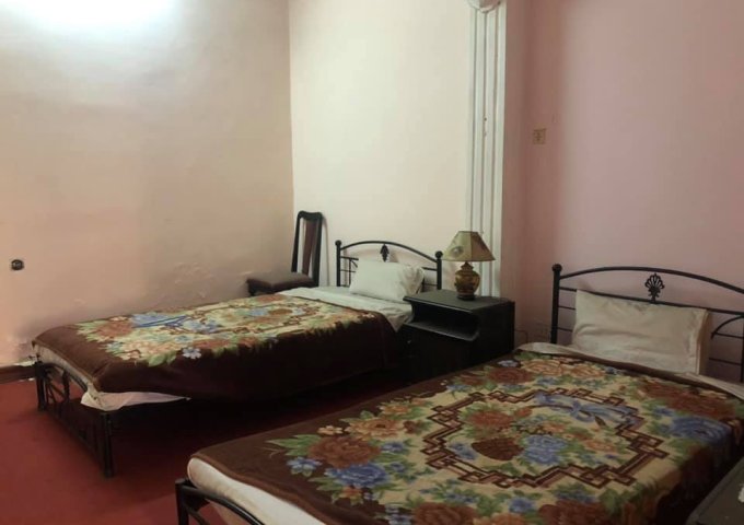 Bán nhà mặt phố Hòa Mã 95m2 vỉa hè rộng KD vô đối. 