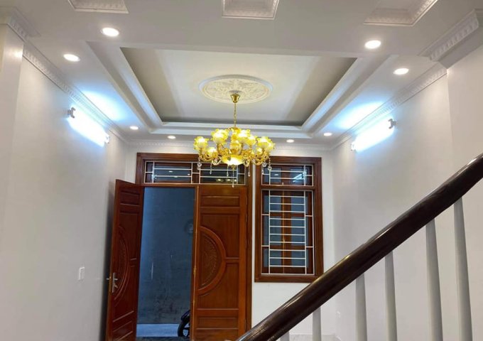 Bán Nhà 41 m2, 5 Tầng, Mặt Ngõ, Phố Nam Dư - Hoàng Mai, 2,75 Tỷ