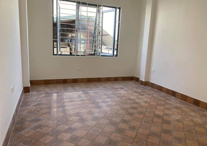 Bán Nhà 41 m2, 5 Tầng, Mặt Ngõ, Phố Nam Dư - Hoàng Mai, 2,75 Tỷ