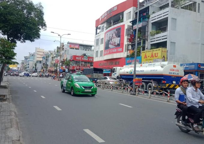 Bán gấp nhà hẻm xe hơi Quận Phú Nhuận 5 x 14, Trần Khắc Chân 70m2, 5 tầng, 9 tỷ 5.