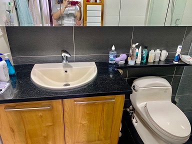 Cần bán CH chung cư N105 Nguyễn Phong Sắc, căn góc 133m2:3PN, 2VS, full NTCC, gỗ tự nhiên 100%. Giá bán 3,5 tỷ. LH: 0979978194/0916874128