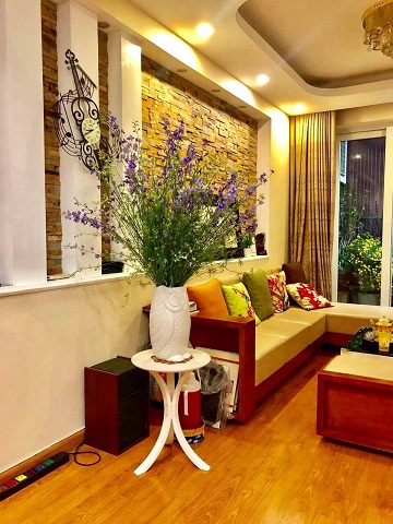 Chính chủ cần bán căn hộ chung cư thoáng mát rộng rãi tại toà HUD3 số 121 - 123 Tô Hiệu, Hà Đông. Nhà được thuê thiết kế đẹp và ấm cúng.