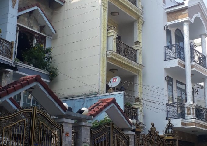 Căn 4 lầu đường Hoa Lan - p.7 - Phú Nhuận. 