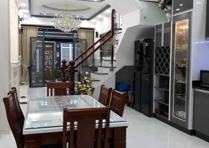 CHÍNH CHỦ CẦN BÁN NHÀ KHU VIP THỊ TRẤN NHÀ BÈ - TP HCM