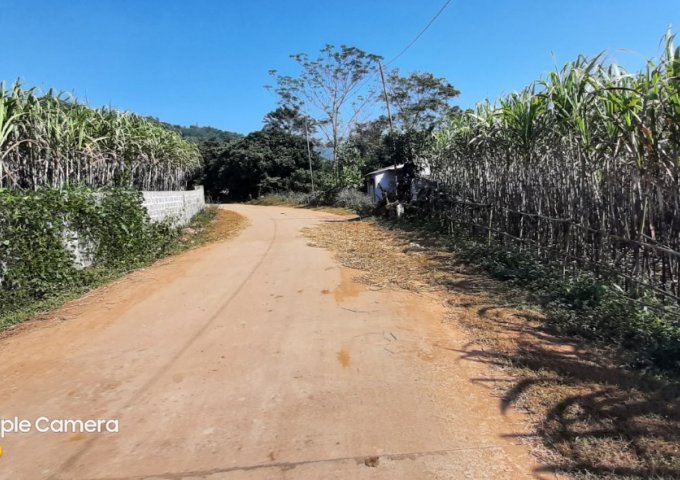 Bán đất Cao Phong Hòa Bình DT 2.200m2 có 400m thổ cư còn lại là đất vườn, view thoáng. Giá 750 triệu