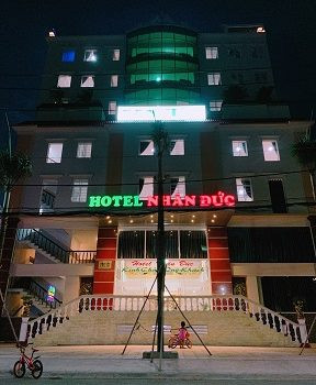 Chính chủ Cần Bán khách sạn Nhân Đức – Đường Nguyễn Văn Quá, cạnh Đường Trường Chinh