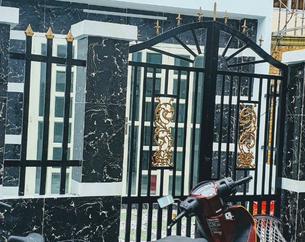 CHÍNH CHỦ CẦN BÁN GẤP NHÀ VỊ TRÍ ĐẸP, SẠCH SẼ THOÁNG MÁT