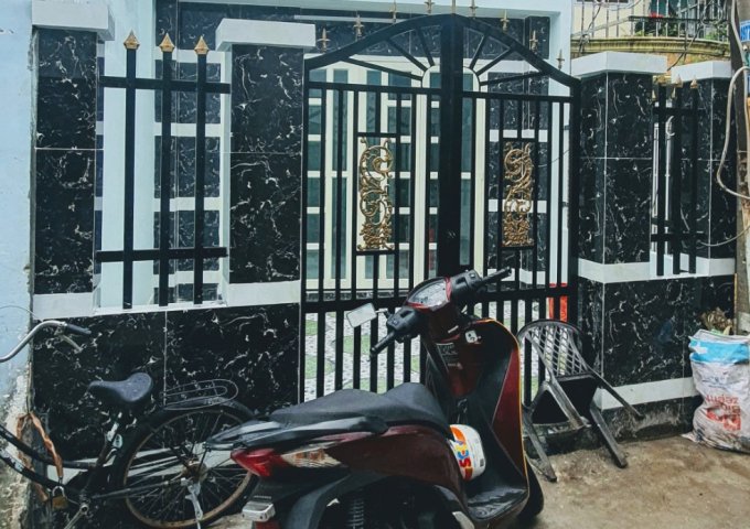 CHÍNH CHỦ CẦN BÁN GẤP NHÀ VỊ TRÍ ĐẸP, SẠCH SẼ THOÁNG MÁT