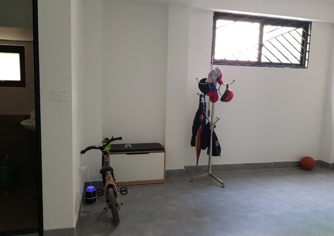 Cho thuê căn hộ mini (20-60m2) khép kín. Chân cầu Chương Dương. Cạnh chợ Gia Lâm