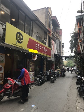 Sang nhượng toàn bộ cửa hàng ăn uống, lẩu, cơm văn phòng tại đầu phố mặt đường Vũ Hữu, Nhân Chính, Thanh Xuân, Hà Nội.