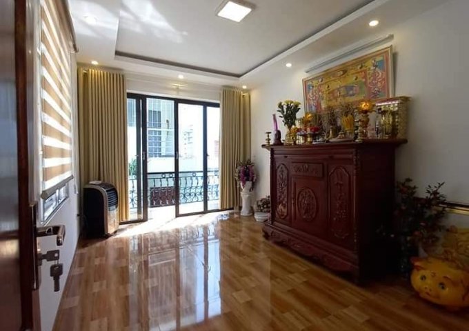 BÁN  NHÀ –ĐƯỜNG LÁNG - 40M2*5T- TIỆN ÍCH XUNG QUANH