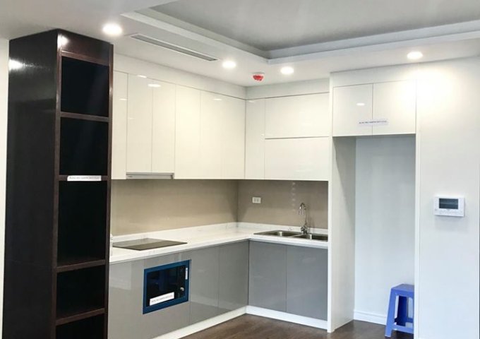 Chính chủ bán lại căn 08 tầng đẹp tòa Sun Tây Hồ Residence 3.2tỷ full nt,bao phí,tặng 5năm dịch vụ