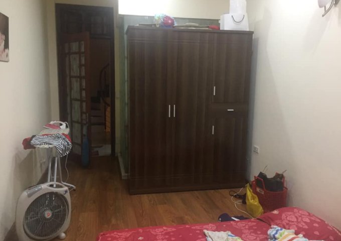 Bán gấp nhà 5 tầng Mặt Phố Nguyễn Huy Tự,Hai Bà Trưng.Dt:30m2.Phố vỉa hè rộng 5m,KD cho thuê sầm uất.